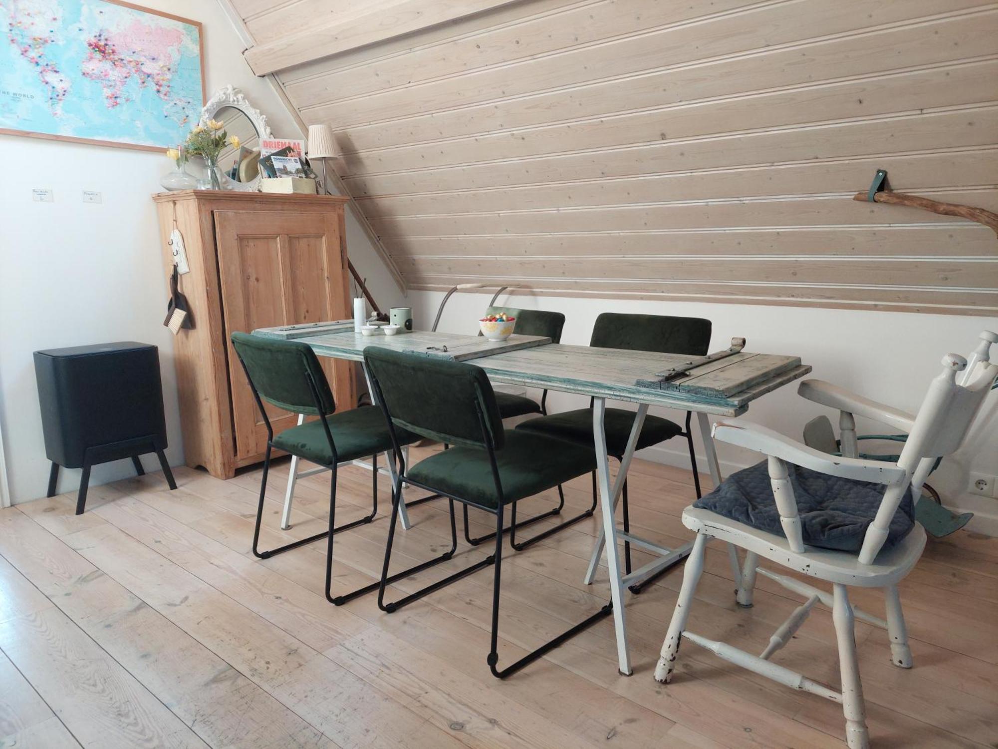 3rd Floor Loft In Historical Apartment